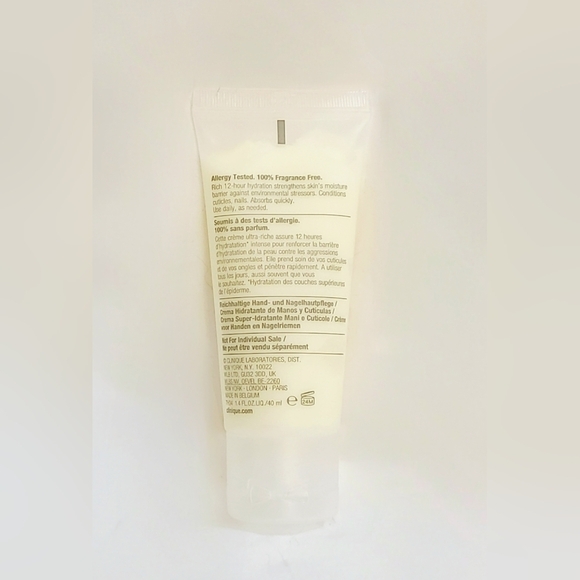 Clinique Must-haves in Kate Spade Bag - Picture 3 of 8